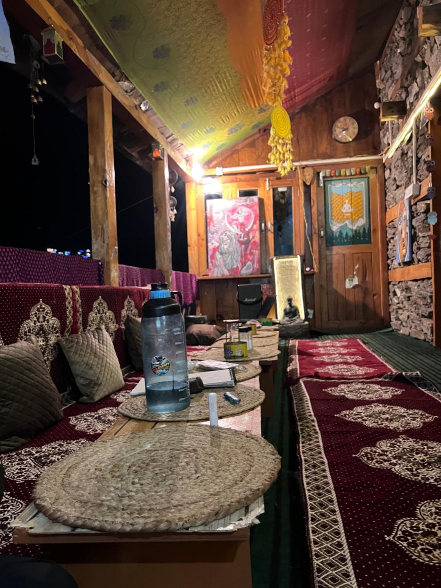 Old Brahma Homestay Kalgha Exteriör bild