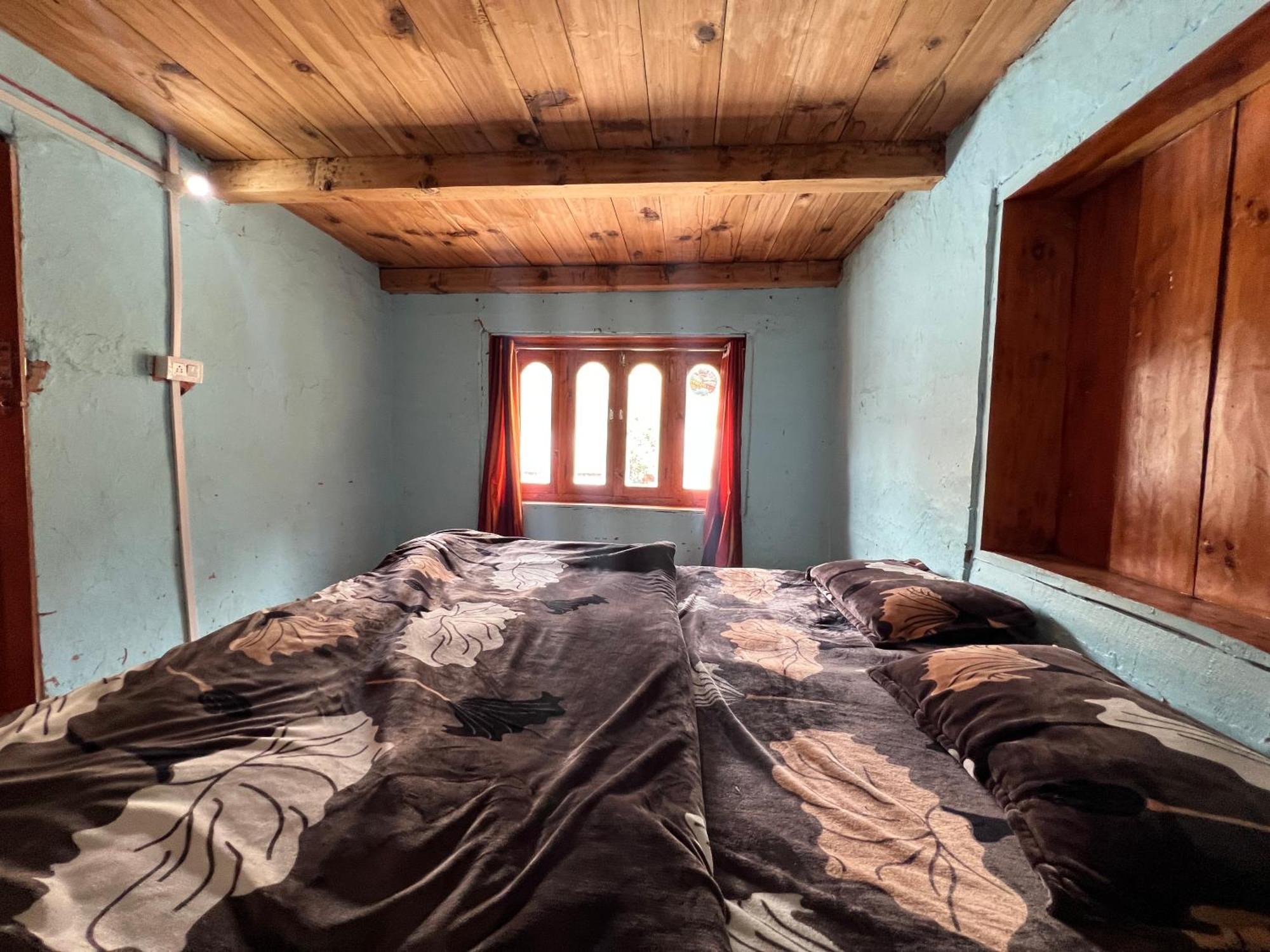Old Brahma Homestay Kalgha Exteriör bild